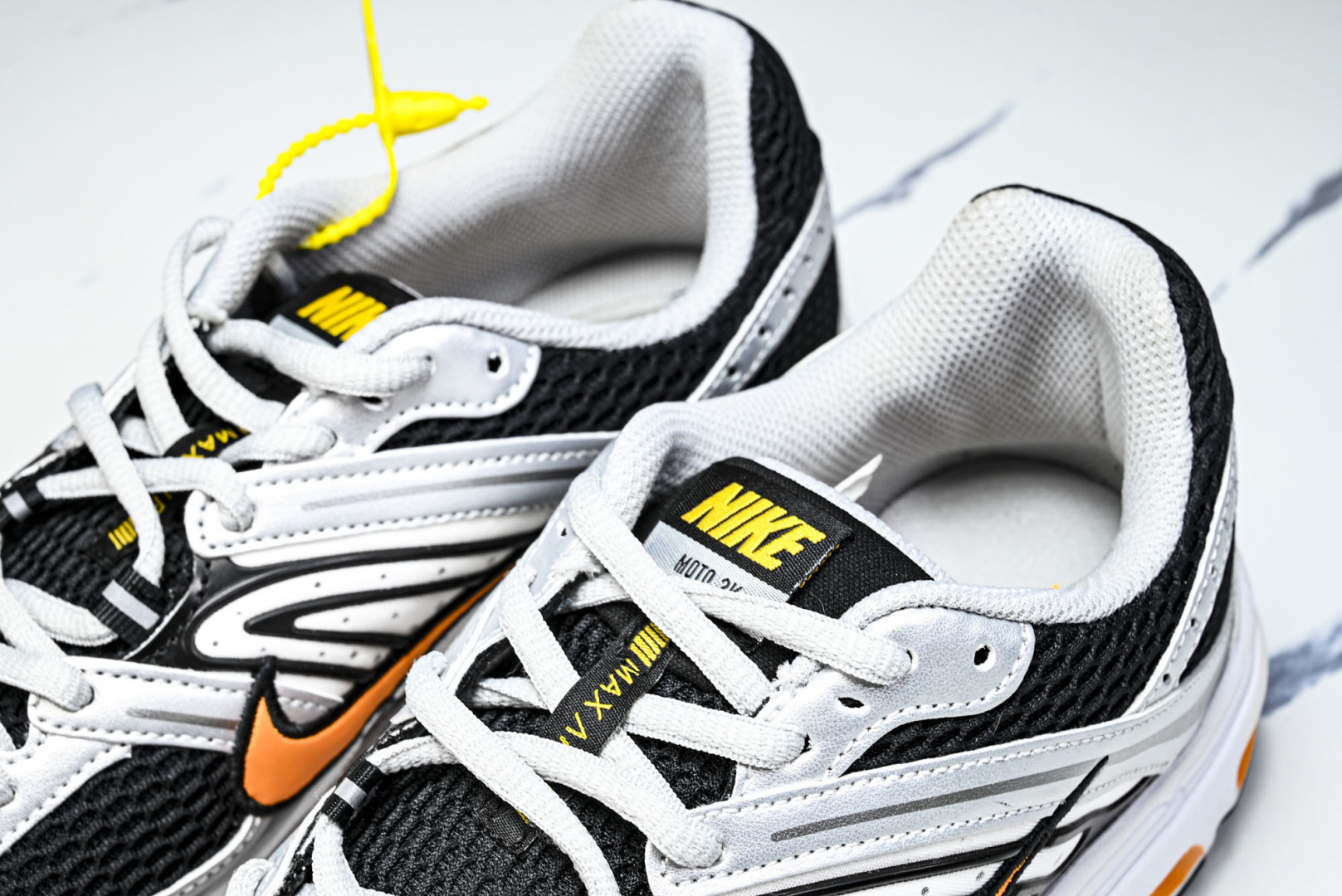 NK Air Max Moto 2K 耐克新款复古气垫跑步鞋 HQ2056_CM_3 尺寸 36 36.