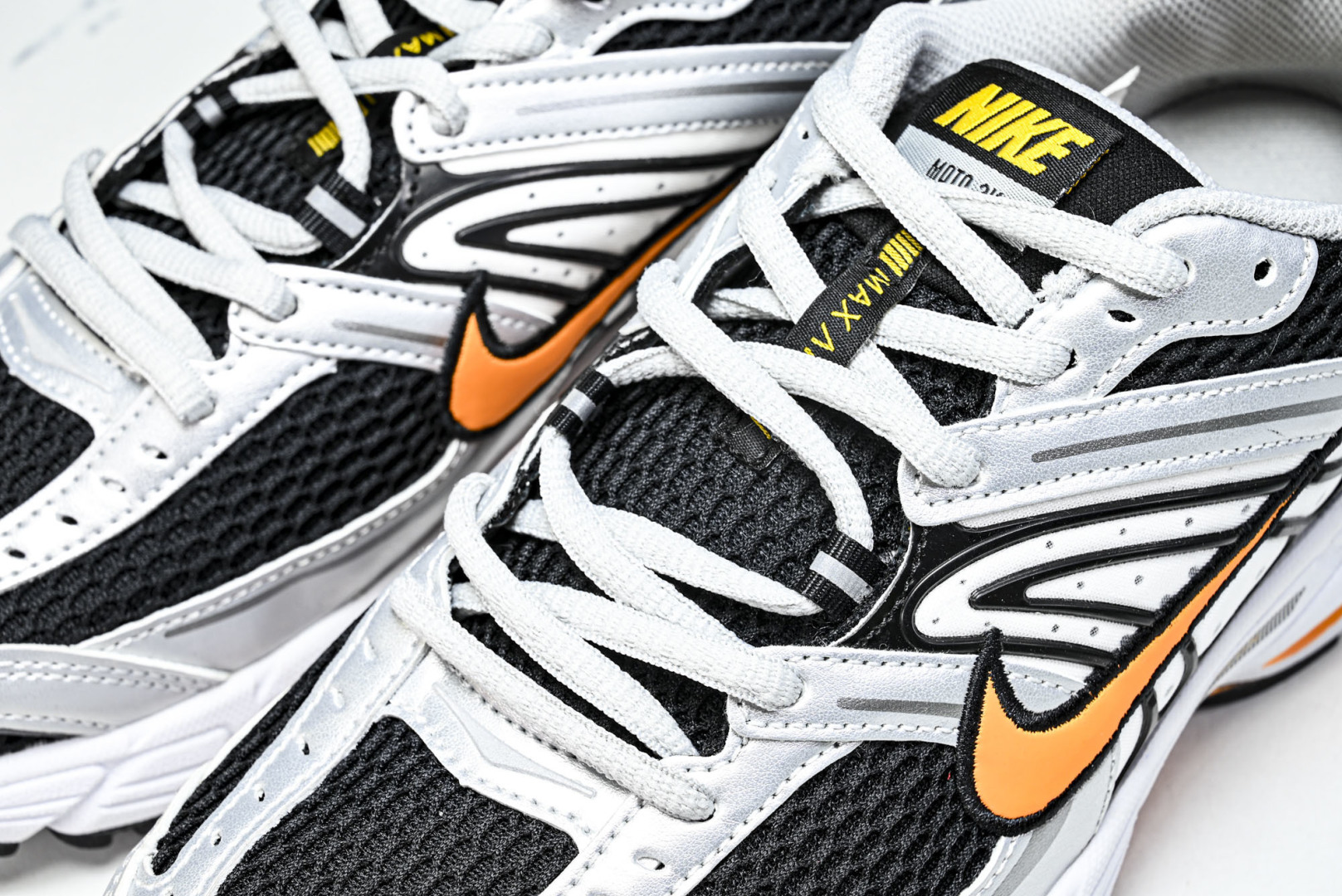 NK Air Max Moto 2K 耐克新款复古气垫跑步鞋 HQ2056_CM_3 尺寸 36 36.
