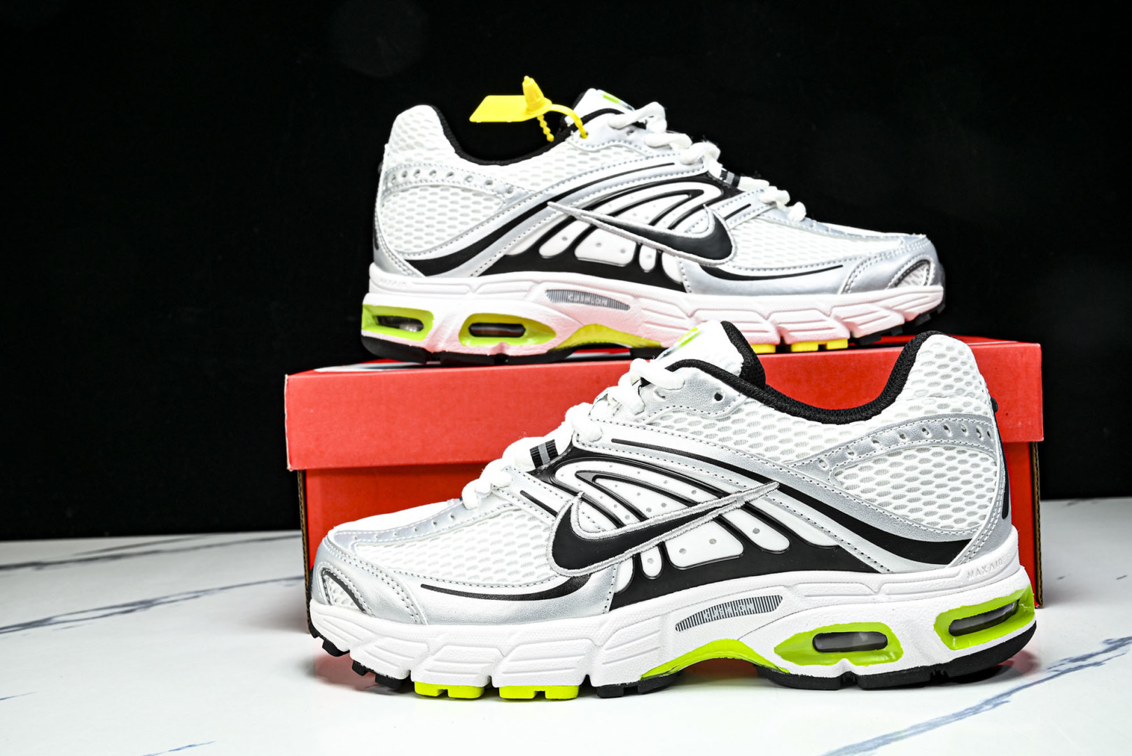 NK Air Max Moto 2K 耐克新款复古气垫跑步鞋 HQ2056_CM_5 尺寸 36 36.