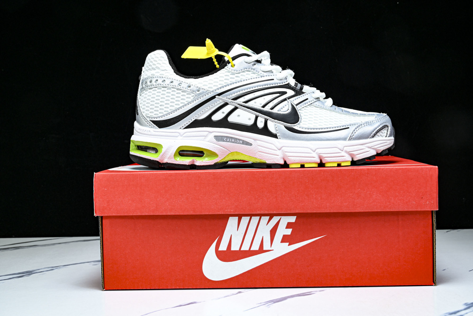 NK Air Max Moto 2K 耐克新款复古气垫跑步鞋 HQ2056_CM_5 尺寸 36 36.