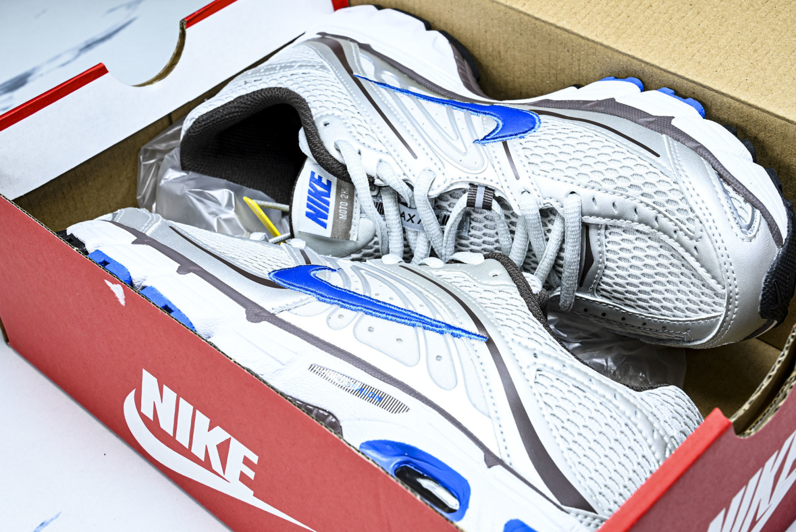 NK Air Max Moto 2K 耐克新款复古气垫跑步鞋 HQ2056_CM_尺寸 36 36.5 
