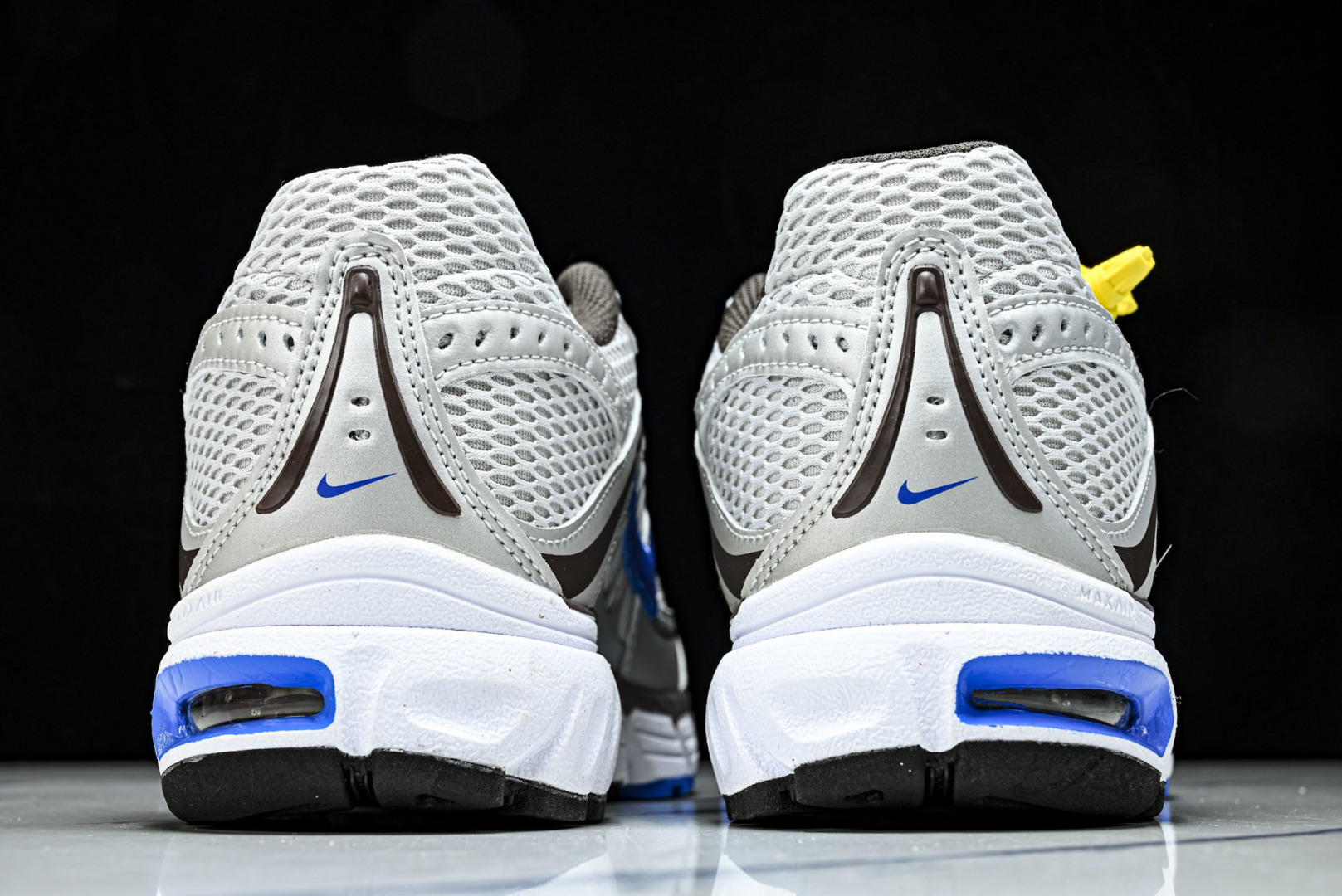 NK Air Max Moto 2K 耐克新款复古气垫跑步鞋 HQ2056_CM_尺寸 36 36.5 