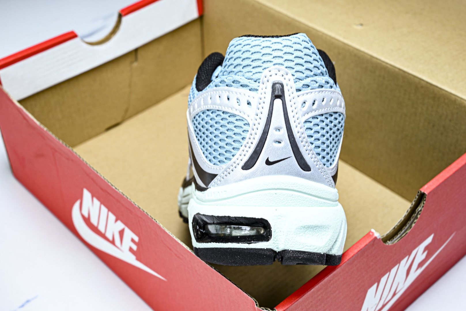 NK Air Max Moto 2K 耐克新款复古气垫跑步鞋 HQ2056-006 尺寸 36 36.5