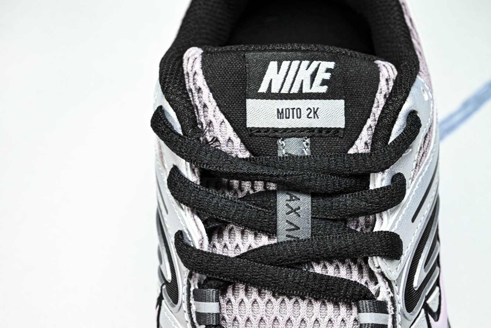 NK Air Max Moto 2K 耐克新款复古气垫跑步鞋 HQ2056-200 尺寸 36 36.5