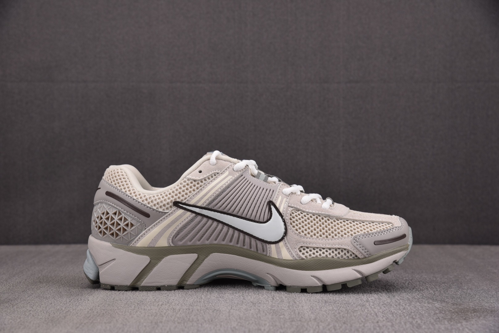 Vomero 5 尺码36-46纯原版出品-Zoom Vomero 5 SE Light Orewood