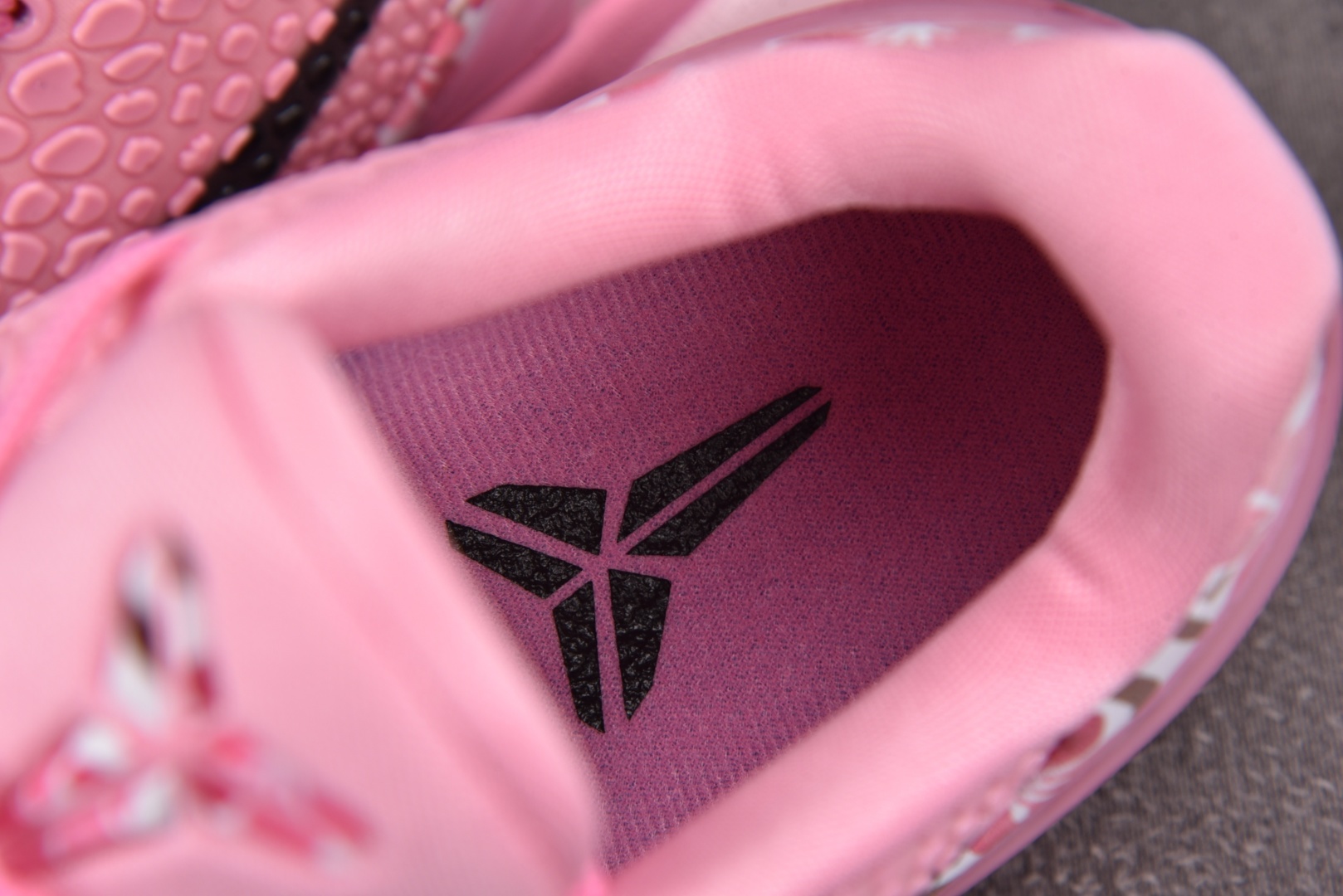 科比6 尺码:41-49.5纯原出品-Kobe 6 Protro Think Pink 粉色 PE202