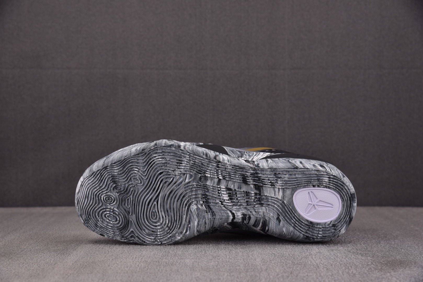 科比9 尺码:40-48.5纯原出品-Kobe 9 EM Low Protro Mambacita 黑白