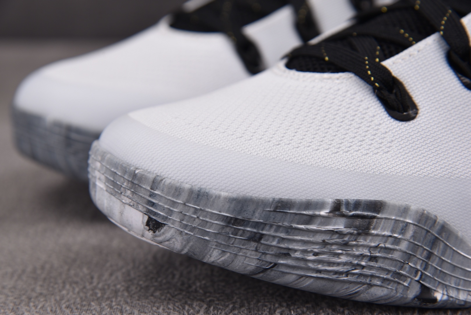 科比9 尺码:40-48.5纯原出品-Kobe 9 EM Low Protro Mambacita 黑白