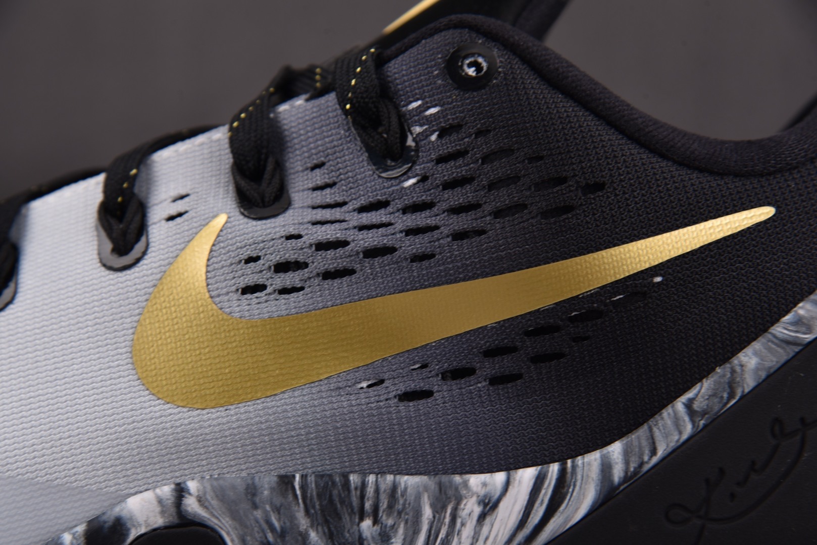 科比9 尺码:40-48.5纯原出品-Kobe 9 EM Low Protro Mambacita 黑白