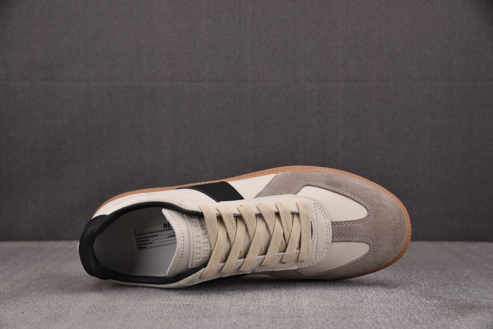 马吉拉 尺码:35-45纯原出品-Maison Margiela 梅森·马吉拉德训鞋 白黑棕 YZ022