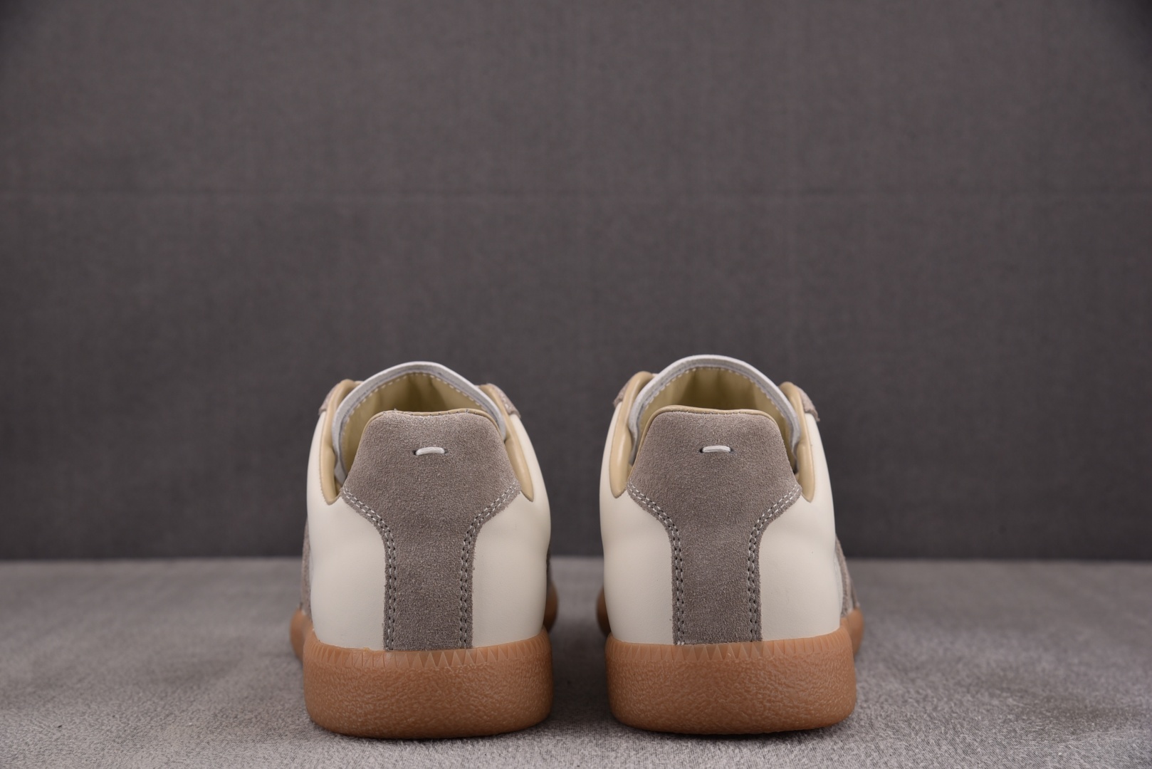 马吉拉 尺码:35-45纯原出品-Maison Margiela 梅森·马吉拉德训鞋 白棕 YZ022尺