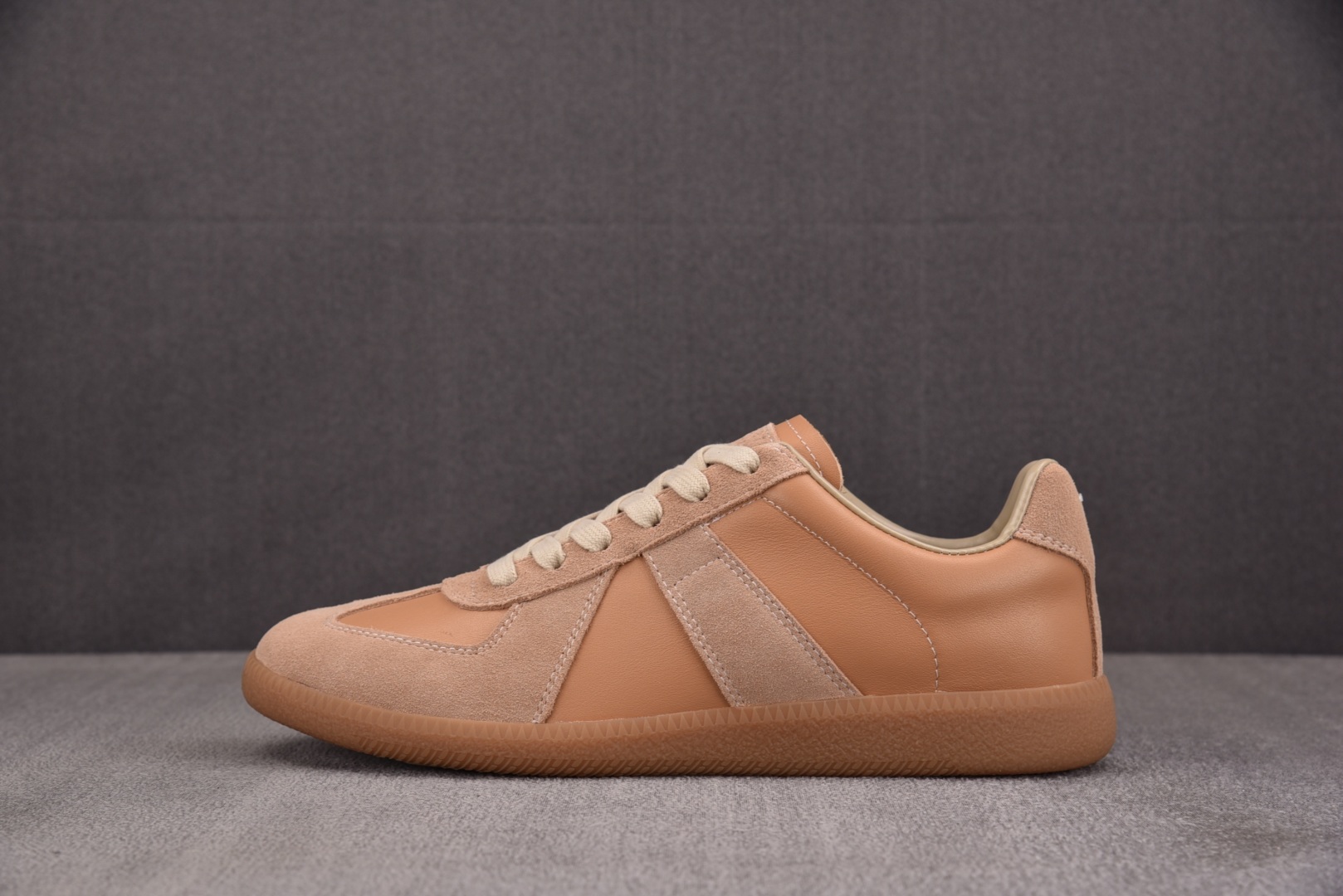 马吉拉 尺码:35-45纯原出品-Maison Margiela 梅森·马吉拉德训鞋 沙色 YZ022尺