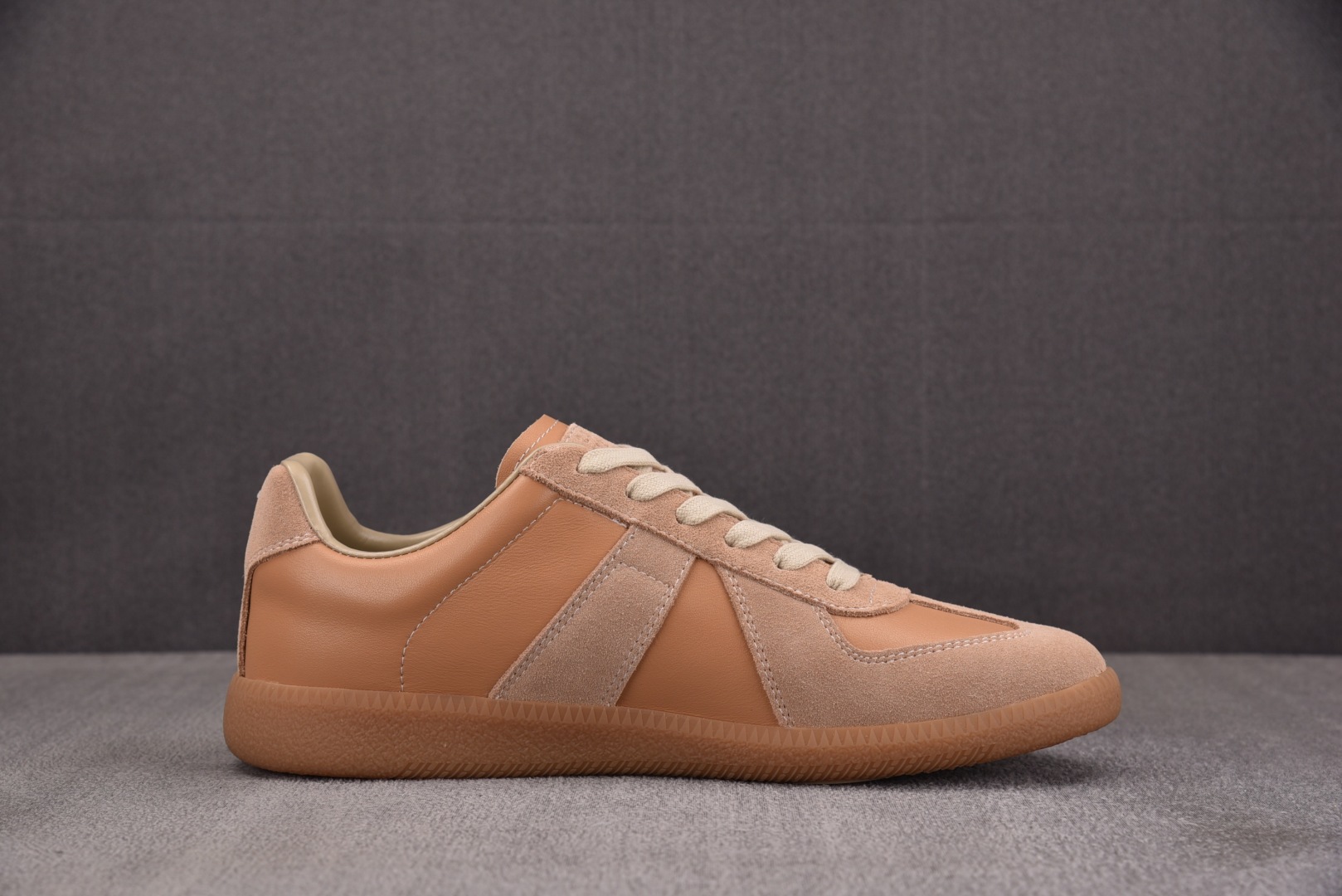 马吉拉 尺码:35-45纯原出品-Maison Margiela 梅森·马吉拉德训鞋 沙色 YZ022尺