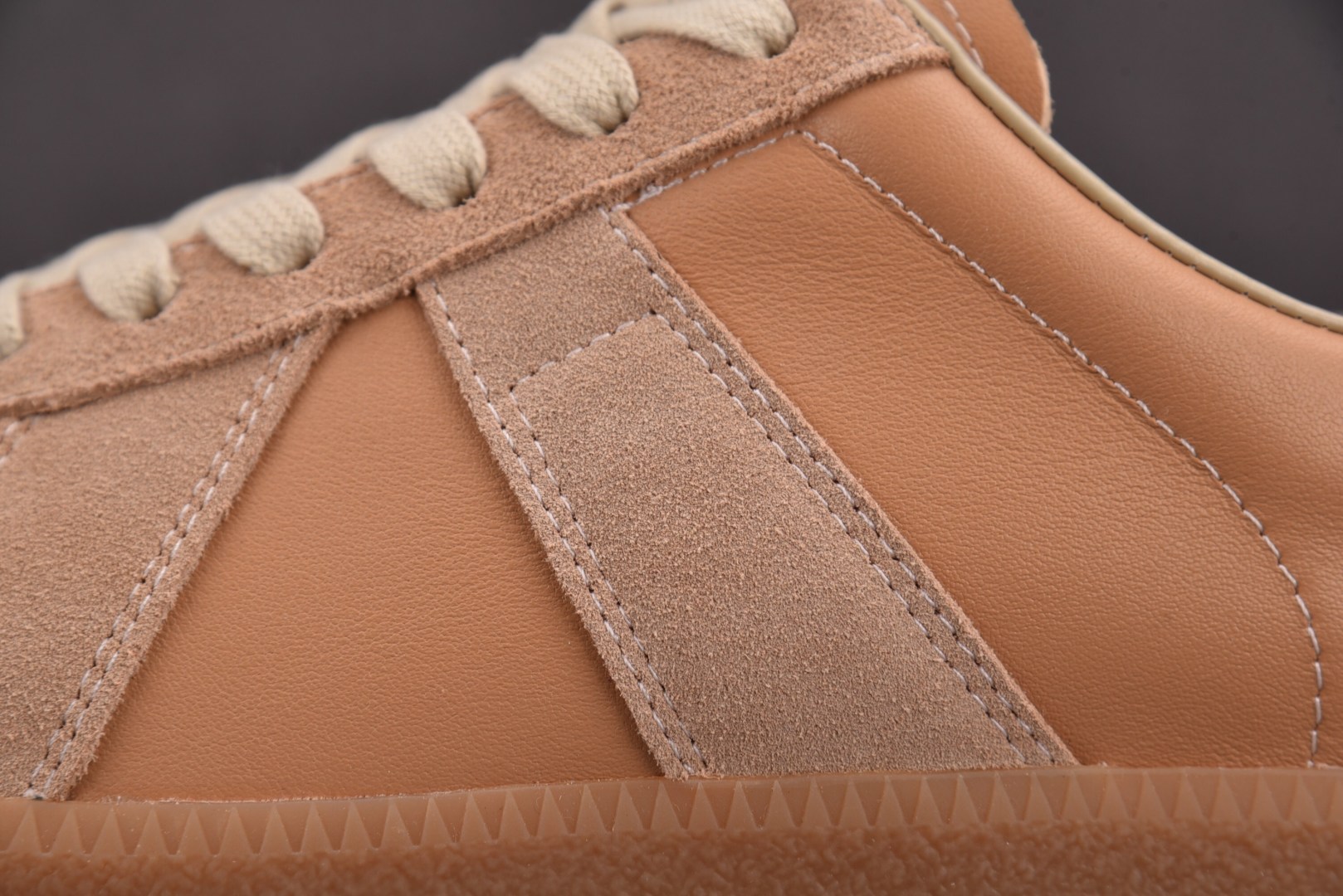 马吉拉 尺码:35-45纯原出品-Maison Margiela 梅森·马吉拉德训鞋 沙色 YZ022尺