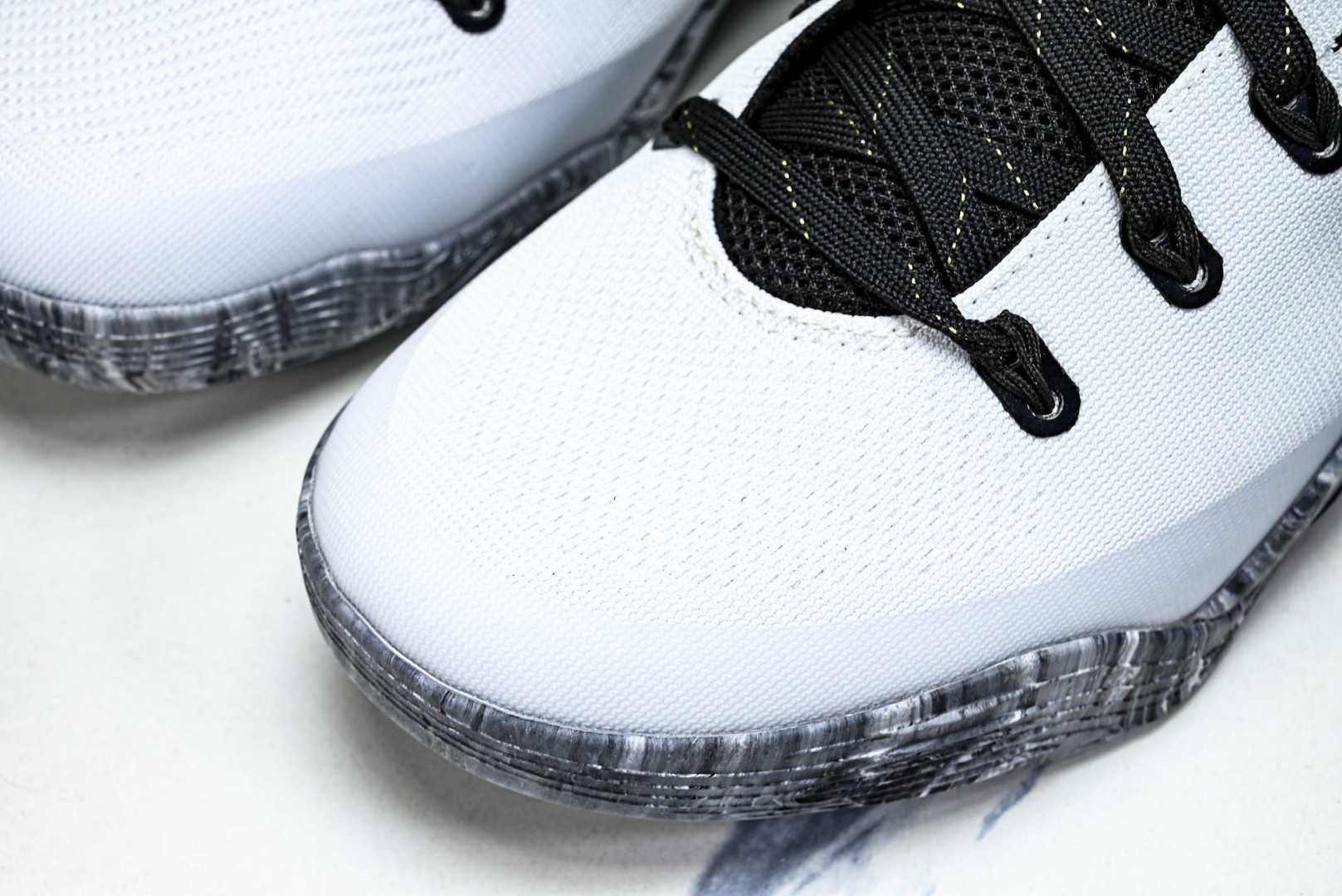 科比9 尺码:40-48.5纯原出品-Kobe 9 EM Low Protro Mambacita 黑白