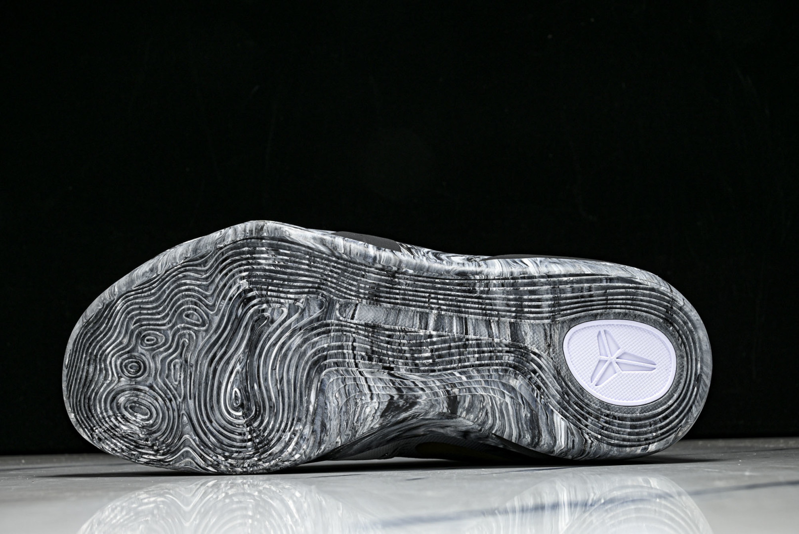 科比9 尺码:40-48.5纯原出品-Kobe 9 EM Low Protro Mambacita 黑白