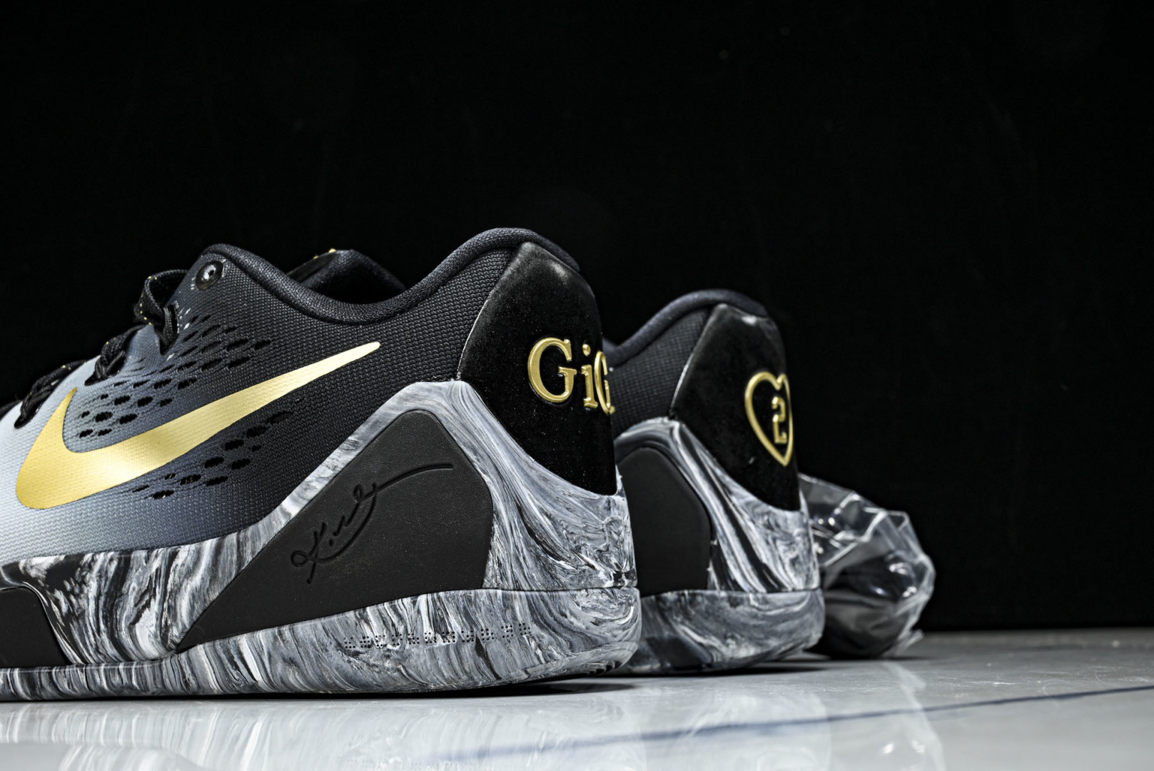 科比9 尺码:40-48.5纯原出品-Kobe 9 EM Low Protro Mambacita 黑白