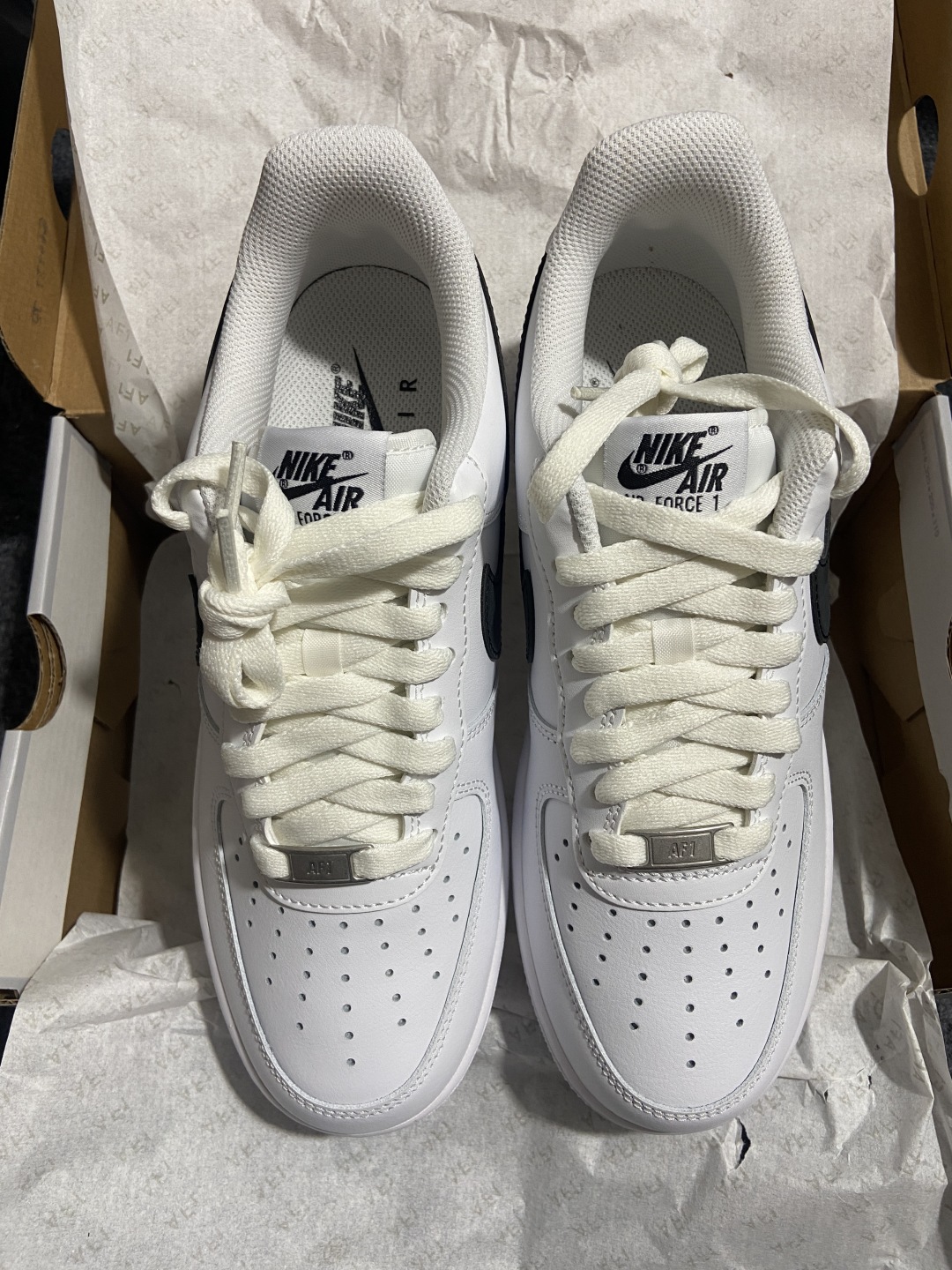 AF1 小权志龙 白色鞋码：35.5-46纯原出品-Air Force 1‘07 小权志龙 白色 CJ0