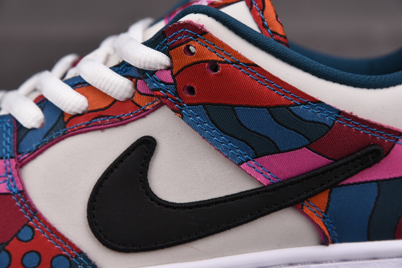 特价清 Parra x Nike SB Dunk Low 联 白蓝红卡通涂鸦 DH7695-600