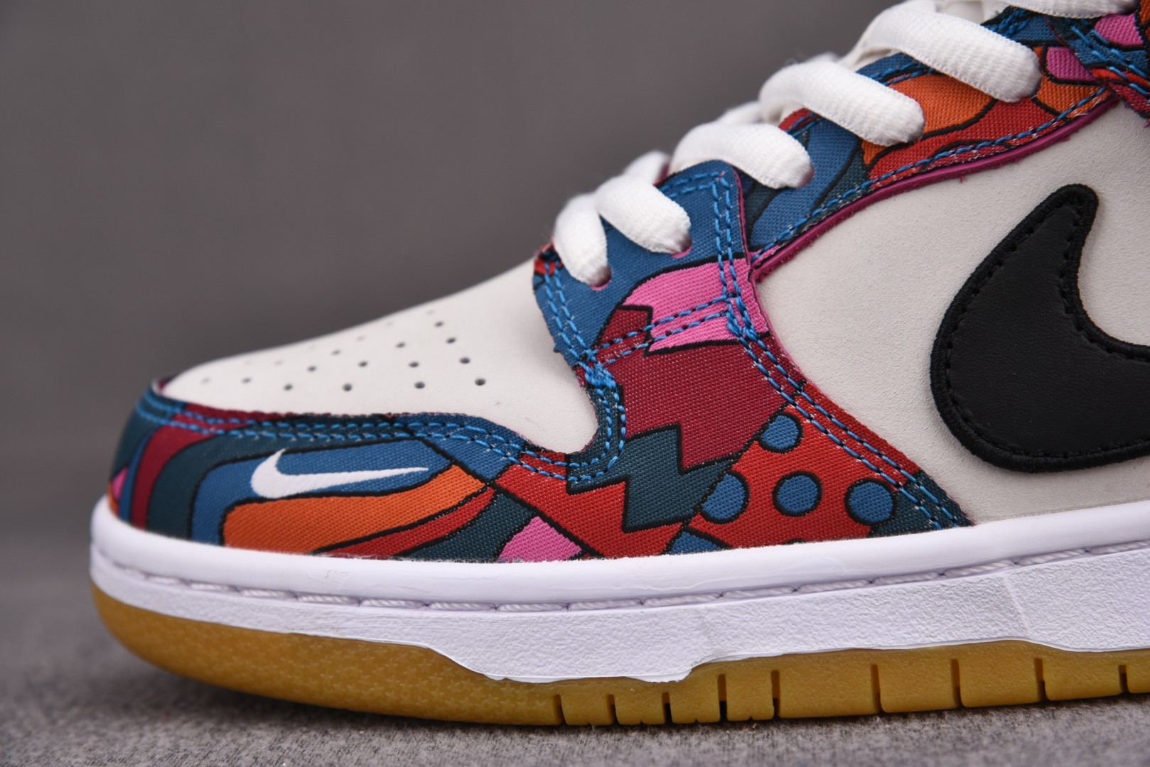 特价清 Parra x Nike SB Dunk Low 联 白蓝红卡通涂鸦 DH7695-600