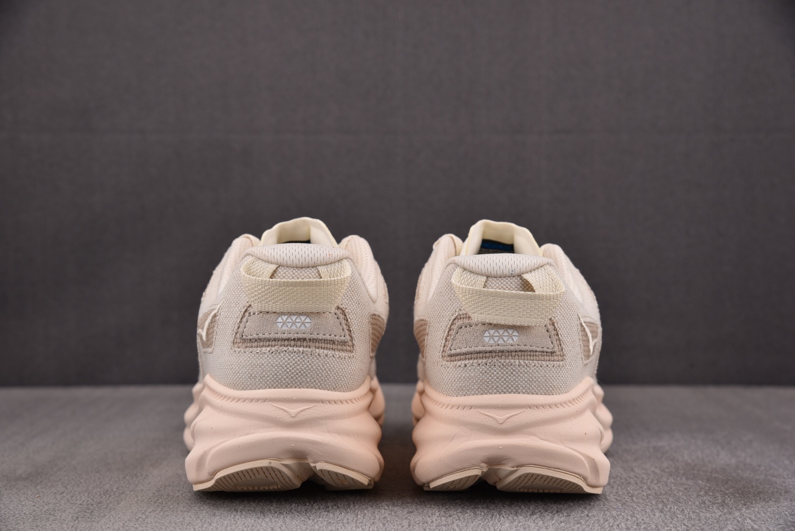 Hoka 尺码:36-45纯原版出品-HOKA Clifton One9 BP Alabaster 米色