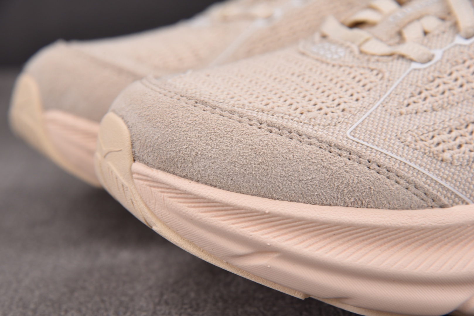 Hoka 尺码:36-45纯原版出品-HOKA Clifton One9 BP Alabaster 米色