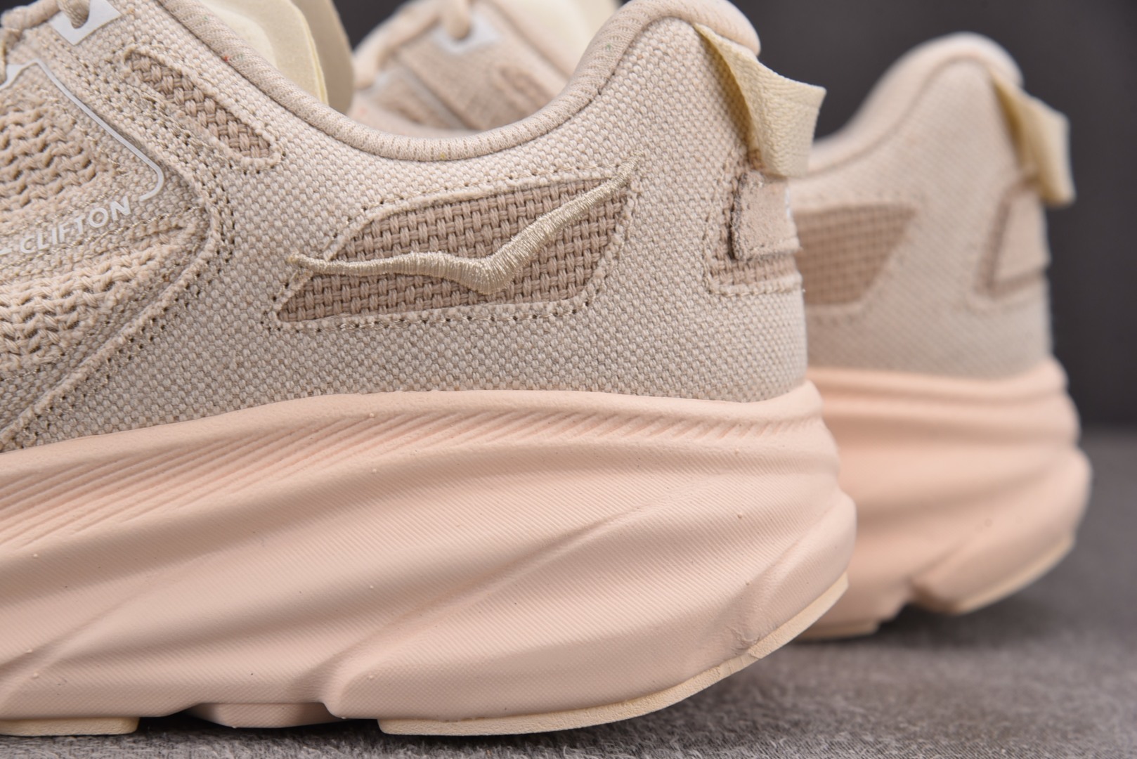 Hoka 尺码:36-45纯原版出品-HOKA Clifton One9 BP Alabaster 米色