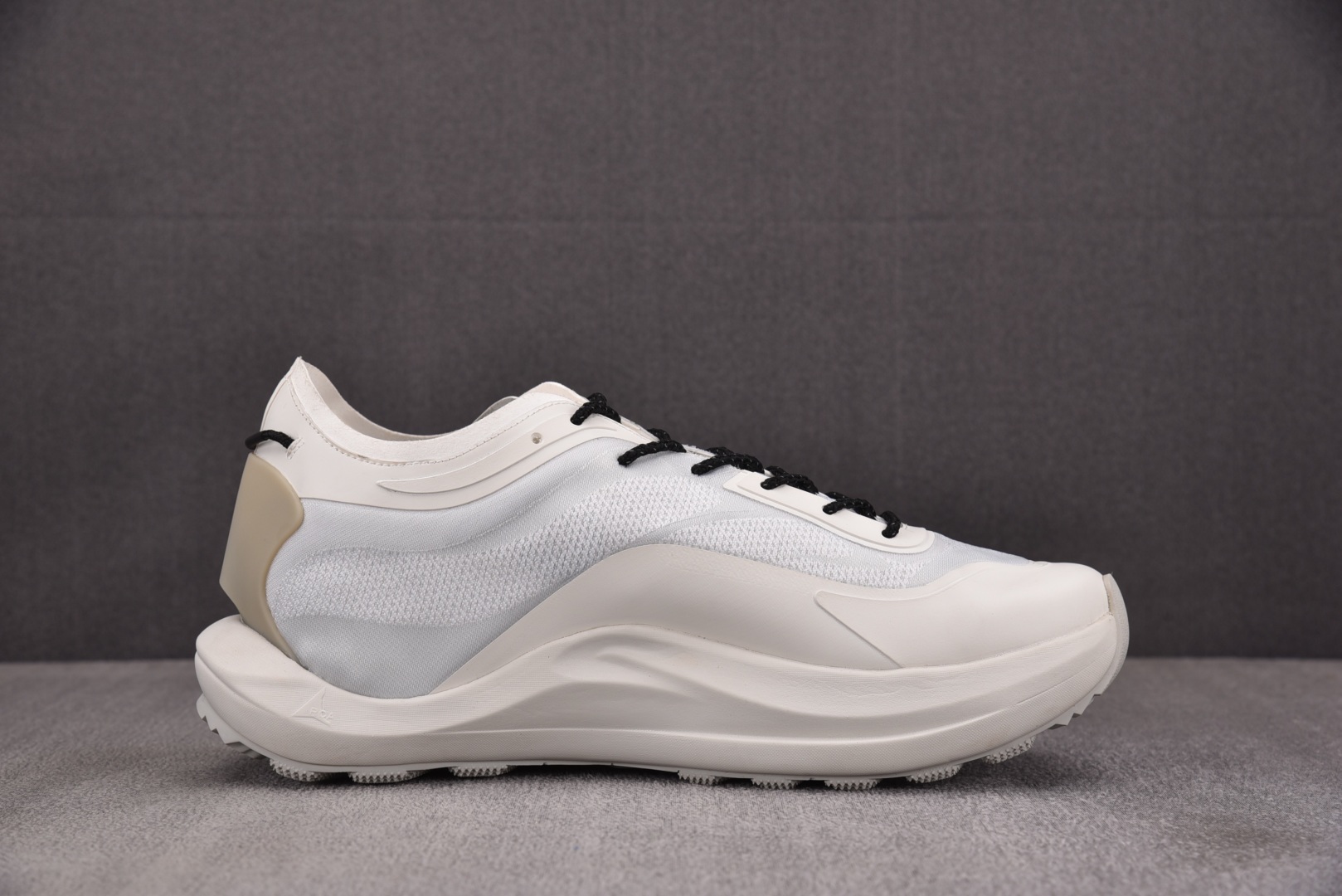Roa 户外登山鞋 尺码:39-45纯原-Roa Hiking户外登山鞋 白色 黑棕 YZ010尺码39