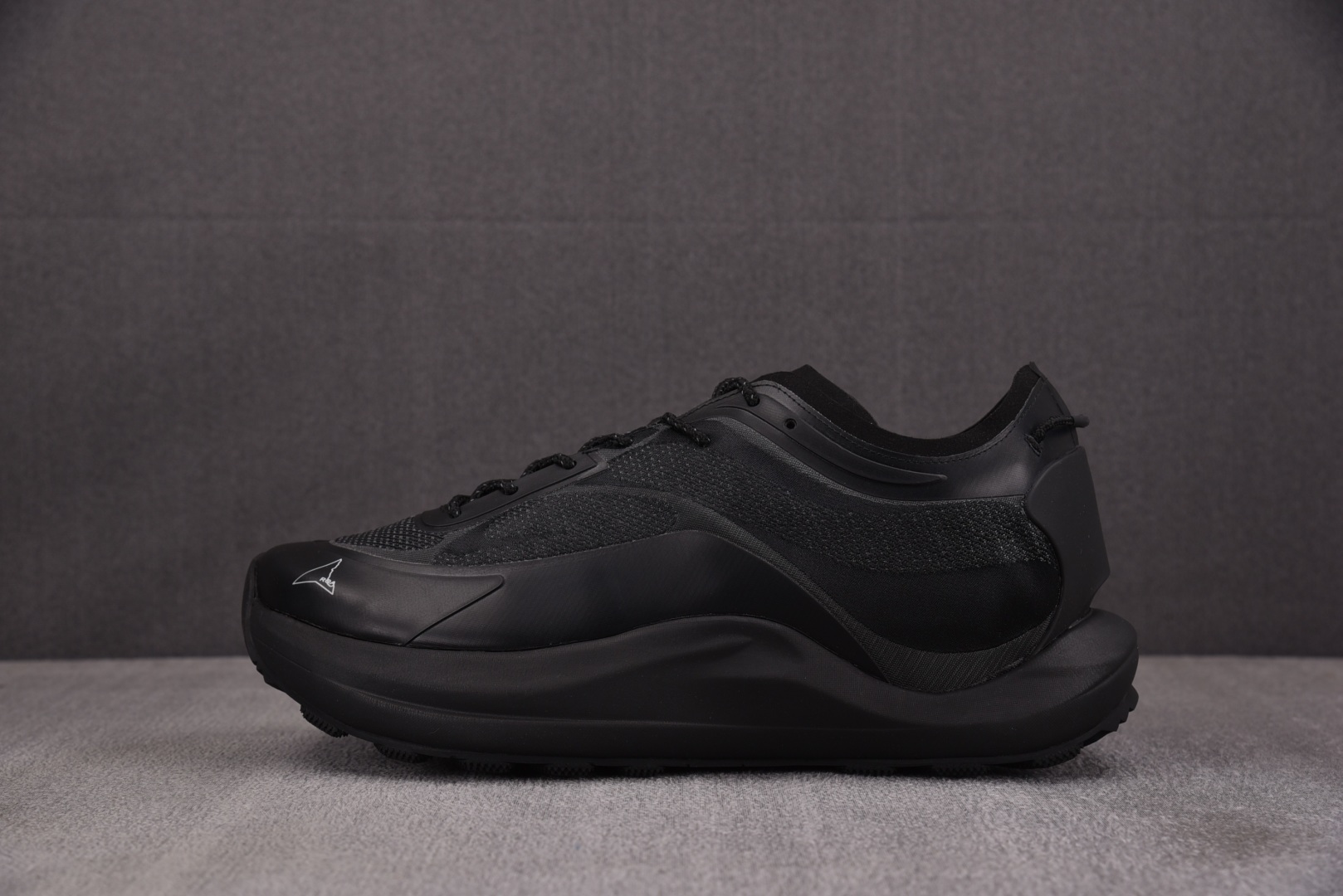 Roa 户外登山鞋 尺码:39-45纯原-Roa Hiking户外登山鞋 白色 黑色 YZ010尺码39
