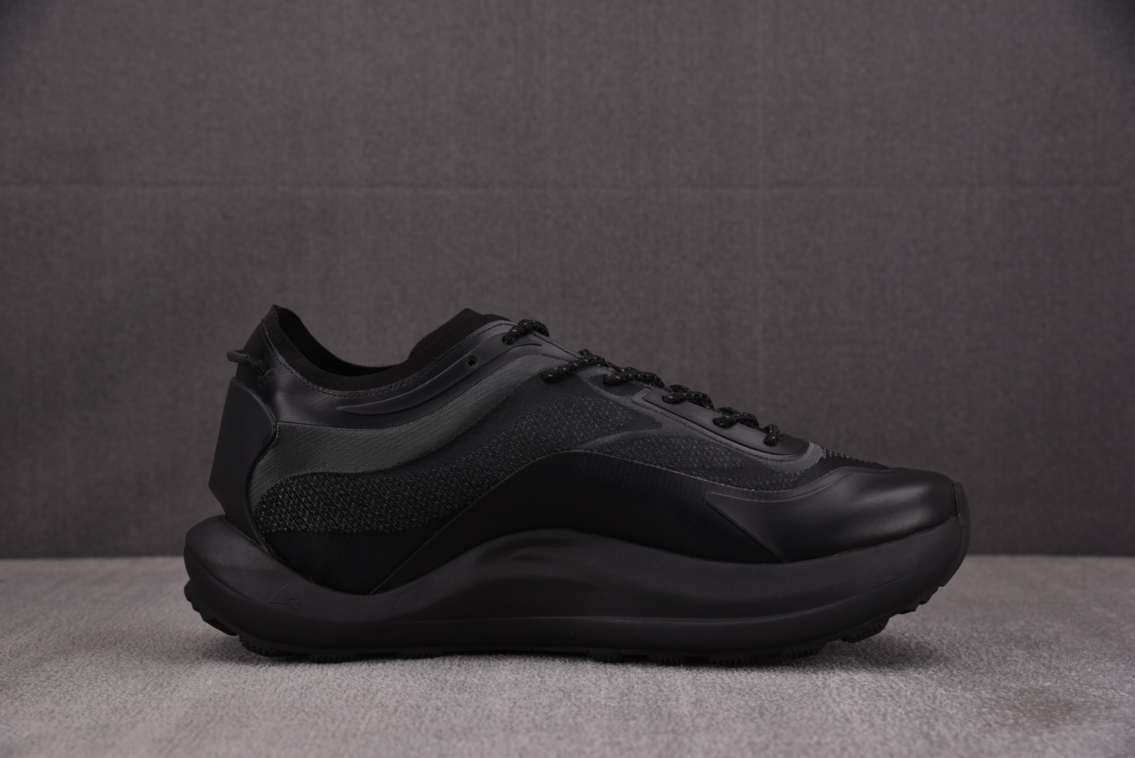 Roa 户外登山鞋 尺码:39-45纯原-Roa Hiking户外登山鞋 白色 黑色 YZ010尺码39