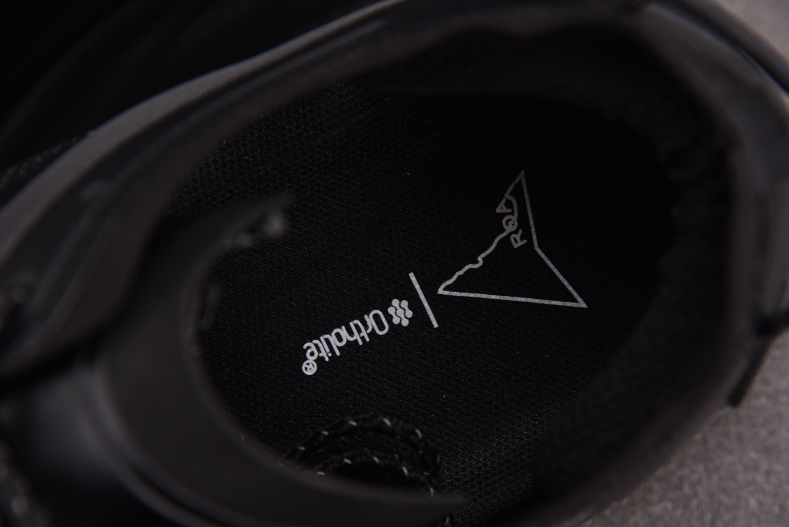 Roa 户外登山鞋 尺码:39-45纯原-Roa Hiking户外登山鞋 白色 黑色 YZ010尺码39