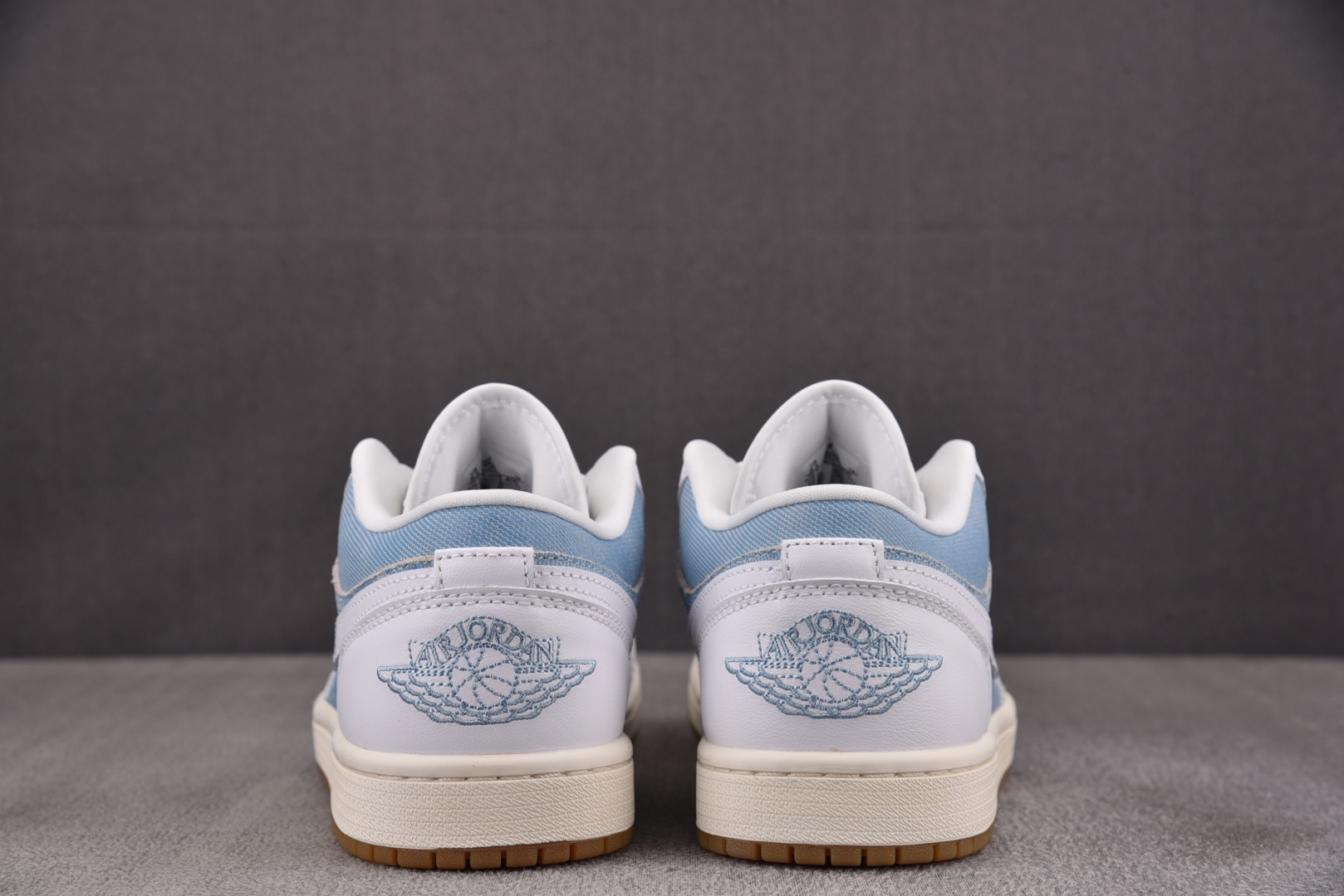 AJ low低帮 尺码:40-46纯原版出品-WMNS Air Jordan 1 Low SE Deni