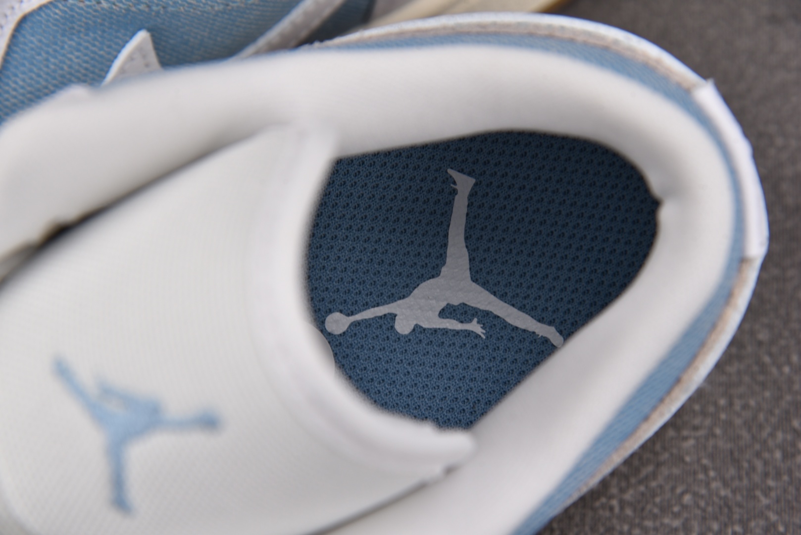 AJ low低帮 尺码:40-46纯原版出品-WMNS Air Jordan 1 Low SE Deni