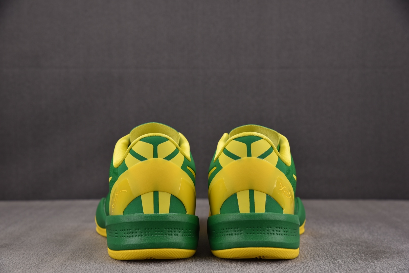 科比6 尺码:40-50.5纯原版出品- Zoom Kobe Ⅷ System 科比8代 俄勒冈黄绿鸭子