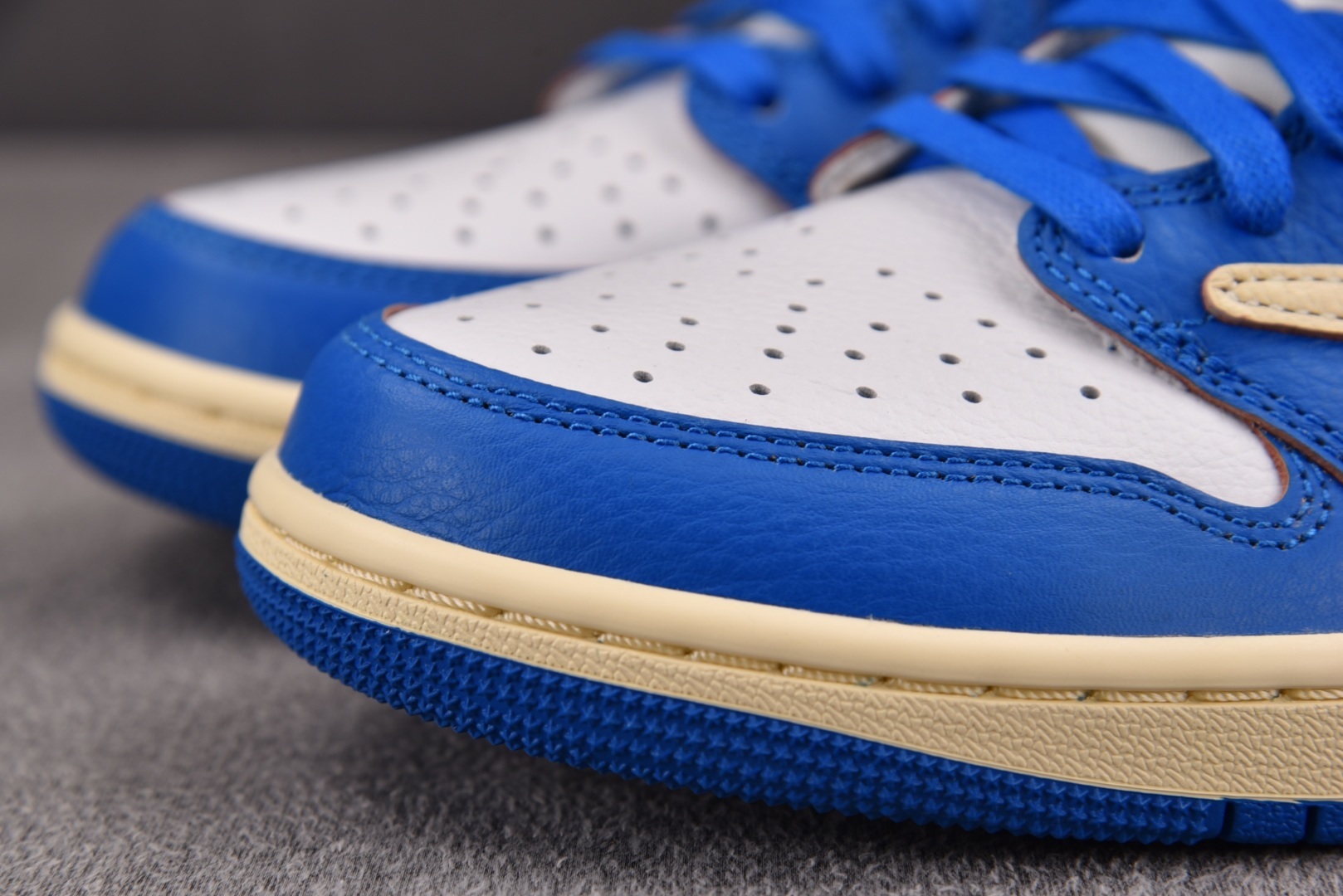 AJ Low 尺码:40.5-48.5纯原出品-TS x Un x Air Jordan 1 Retro