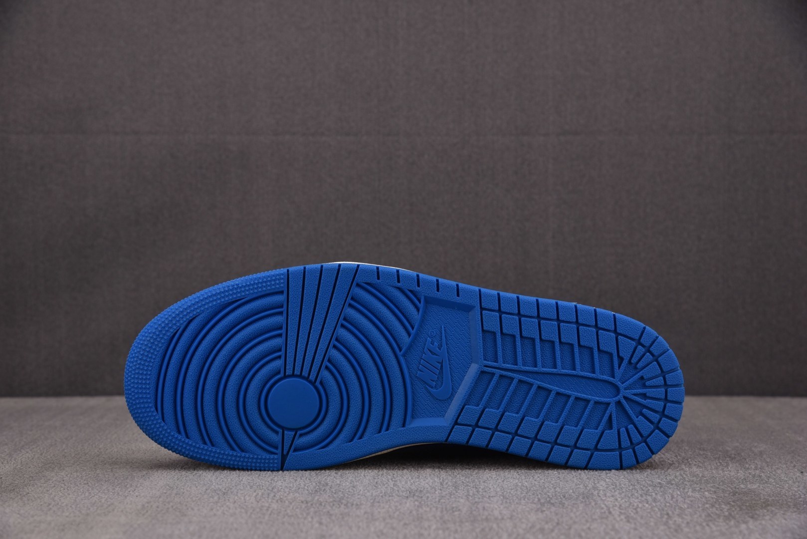 AJ Low 尺码:40.5-48.5纯原出品-Un x Air Jordan 1 Retro Low