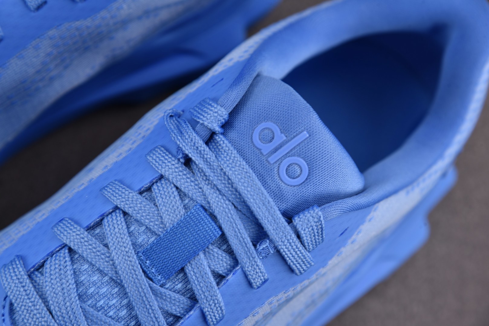 Alo 尺码:36-45纯原出品-Alo Yoga Alo Runner 蓝色 YZ014尺码：40 4