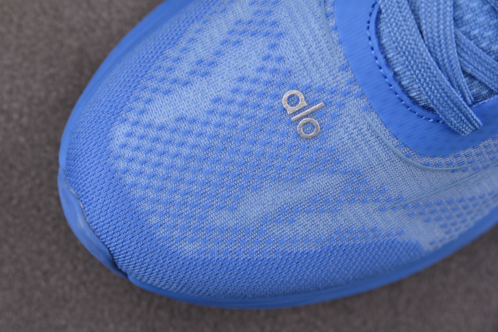 Alo 尺码:36-45纯原出品-Alo Yoga Alo Runner 蓝色 YZ014尺码：40 4