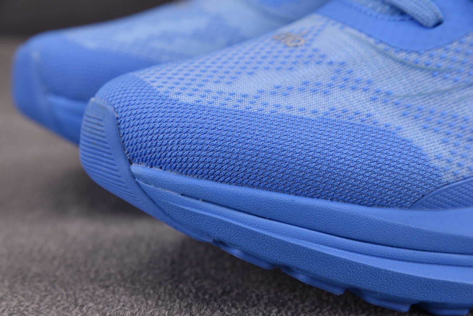 Alo 尺码:36-45纯原出品-Alo Yoga Alo Runner 蓝色 YZ014尺码：40 4