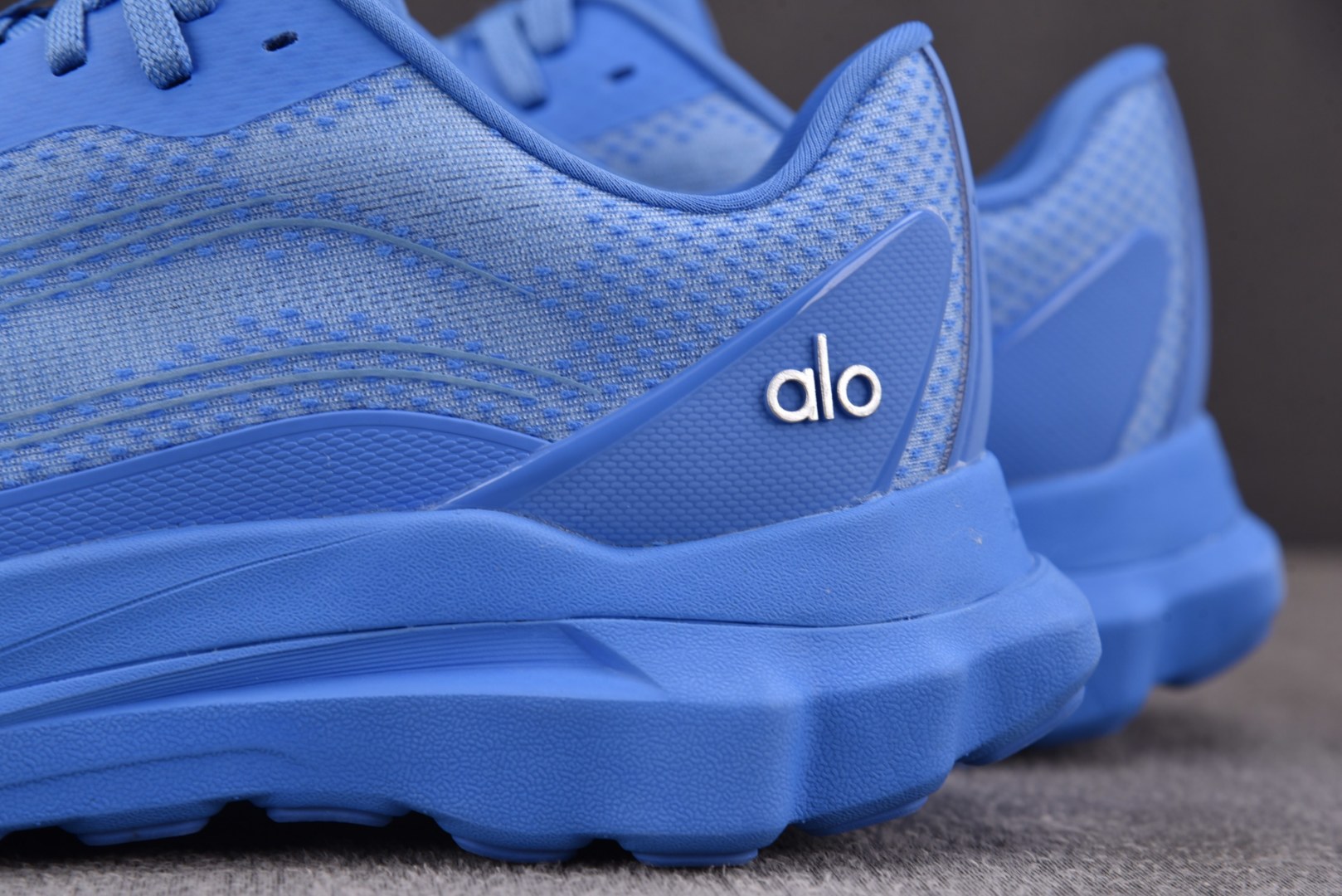 Alo 尺码:36-45纯原出品-Alo Yoga Alo Runner 蓝色 YZ014尺码：40 4