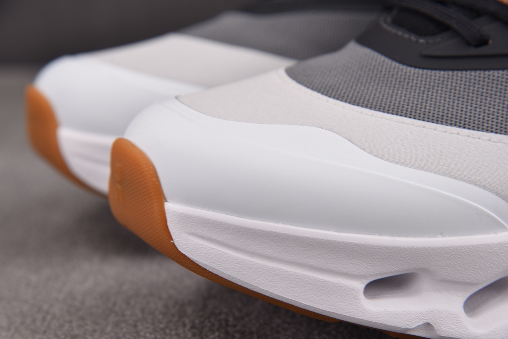 昂跑 尺码:36-45纯原出品-LOEWE x On Cloudtilt 2 看图 YZ004尺码：36