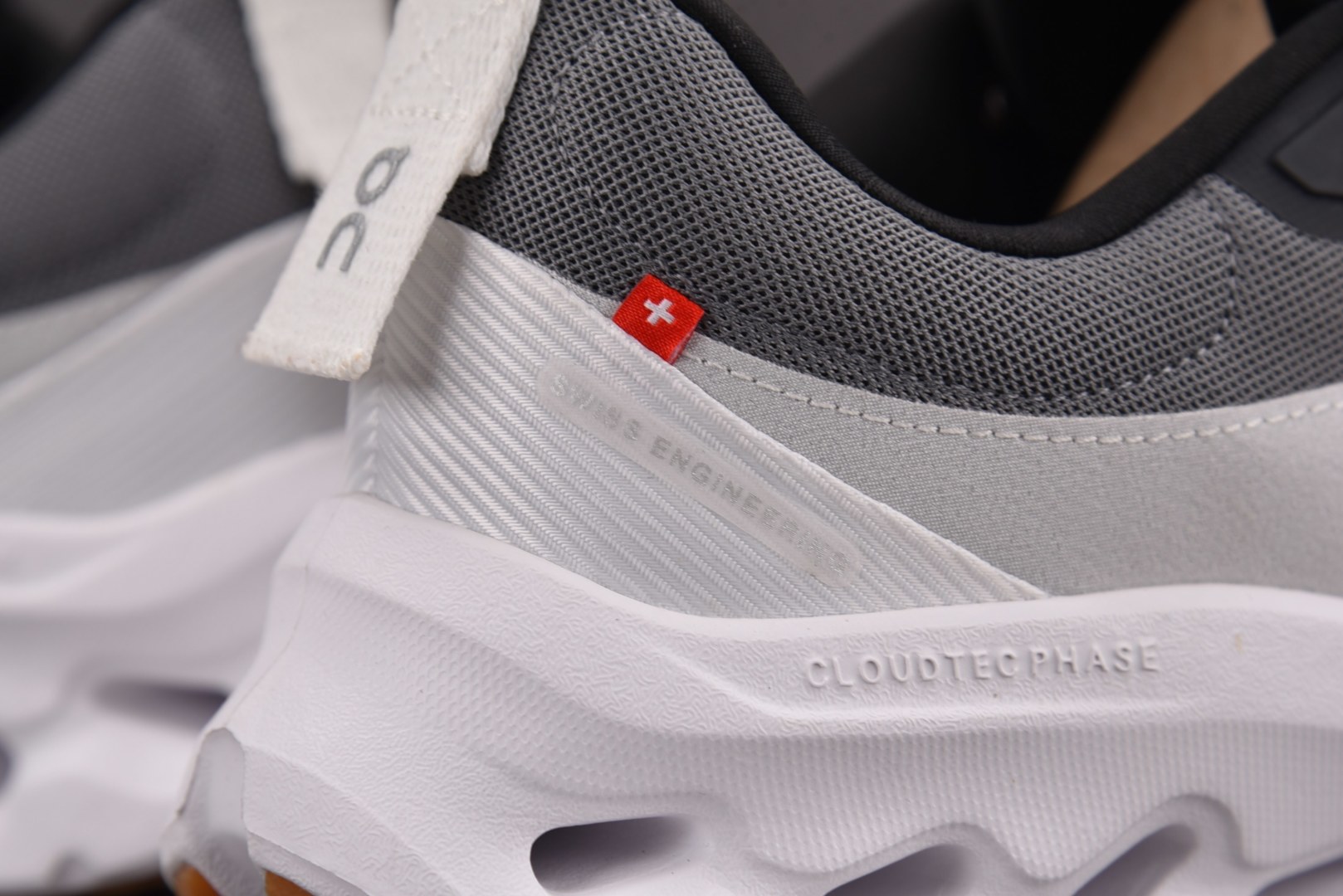 昂跑 尺码:36-45纯原出品-LOEWE x On Cloudtilt 2 看图 YZ004尺码：36