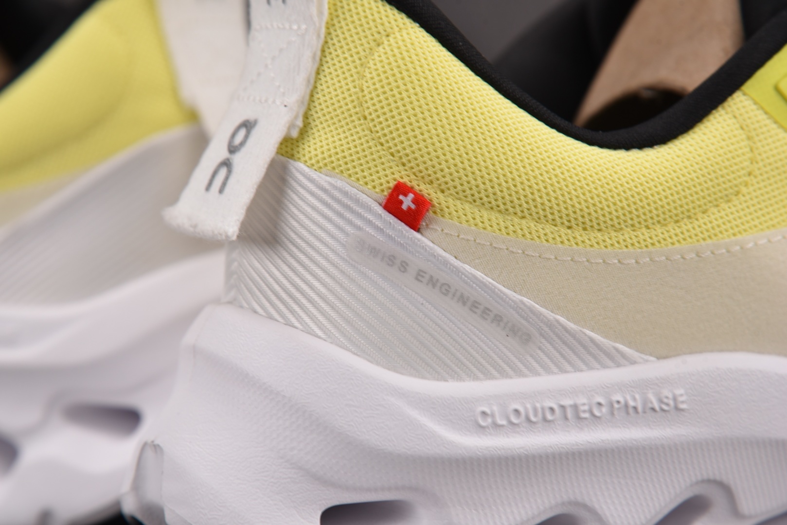 昂跑 尺码:36-45纯原出品-LOEWE x On Cloudtilt 2 看图 YZ004尺码：36