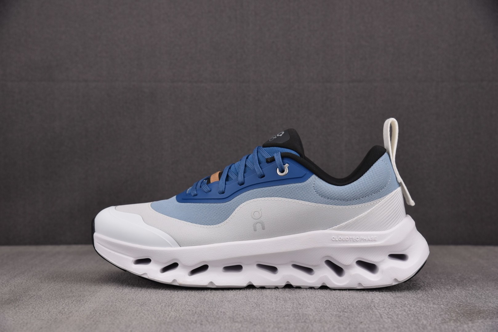 昂跑 尺码:36-45纯原出品-LOEWE x On Cloudtilt 2 看图 YZ004尺码：36