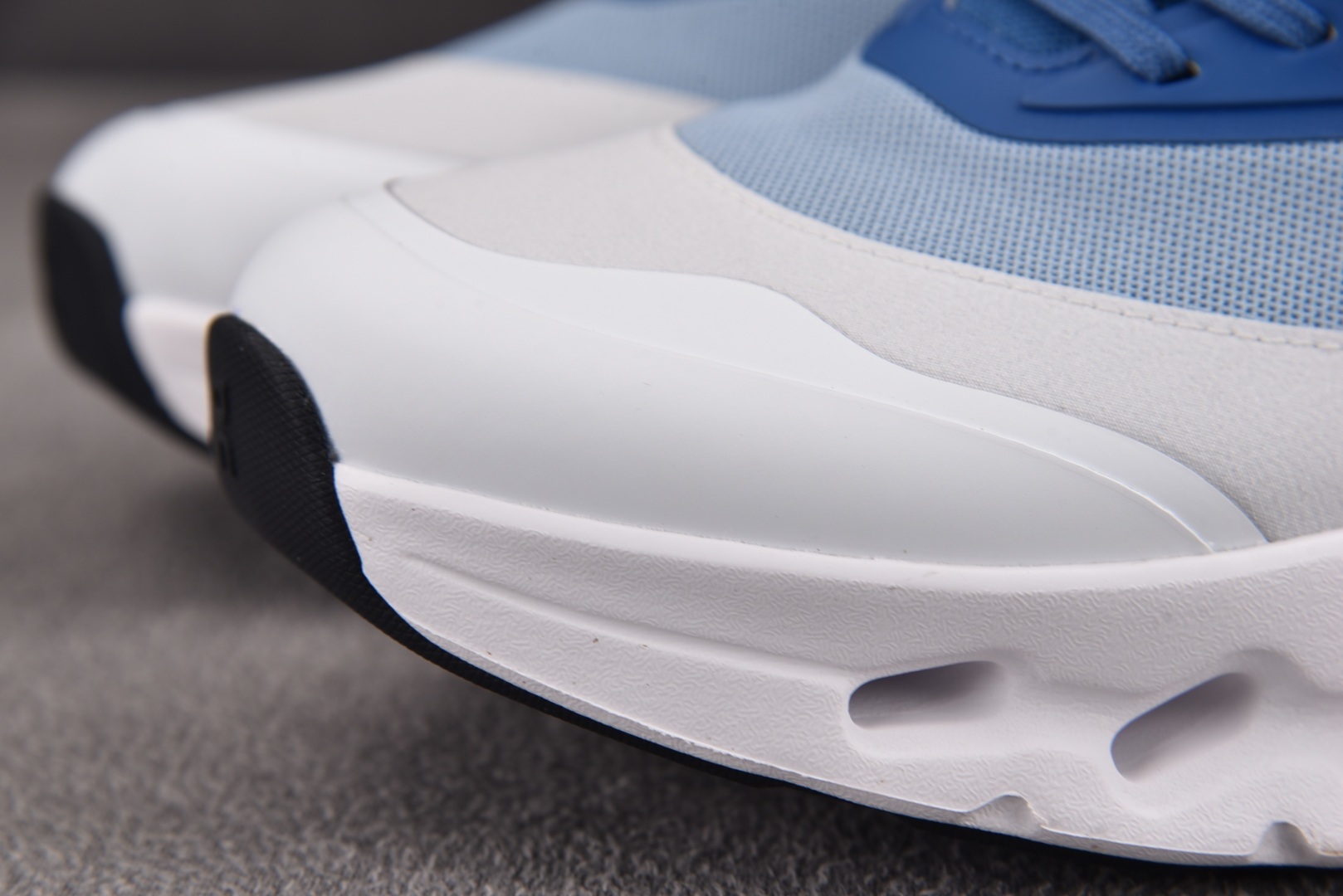 昂跑 尺码:36-45纯原出品-LOEWE x On Cloudtilt 2 看图 YZ004尺码：36