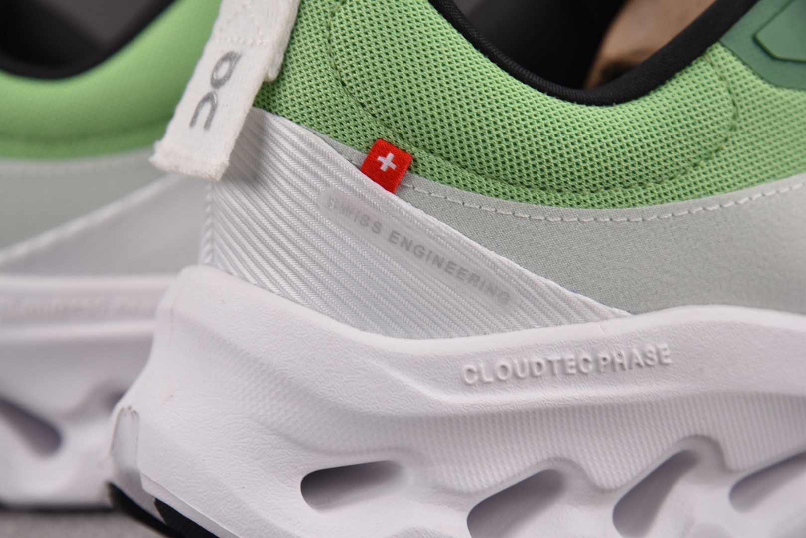 昂跑 尺码:36-45纯原出品-LOEWE x On Cloudtilt 2 看图 YZ004尺码：36