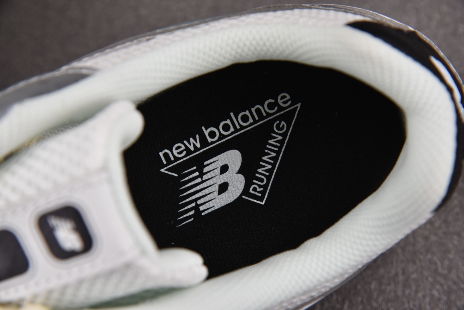 NB204 尺码:36-44.5纯原出品-New Balance 204L Silver Metalli