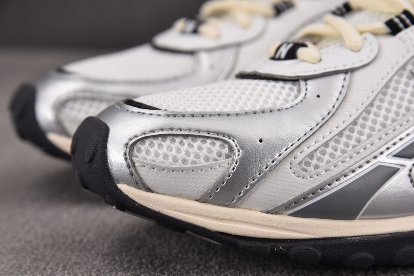 NB204 尺码:36-44.5纯原出品-New Balance 204L Silver Metalli