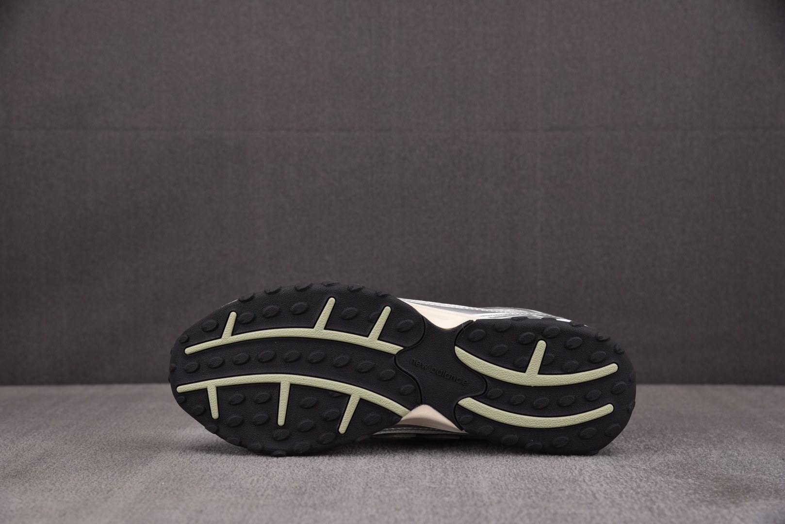 NB204 尺码:36-44.5纯原出品-New Balance 204L Silver Metalli