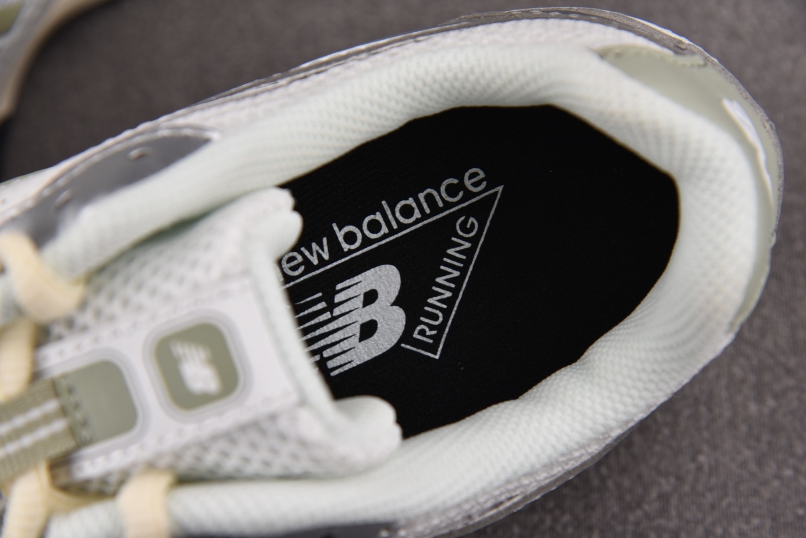 NB204 尺码:36-44.5纯原出品-New Balance 204L Silver Metalli